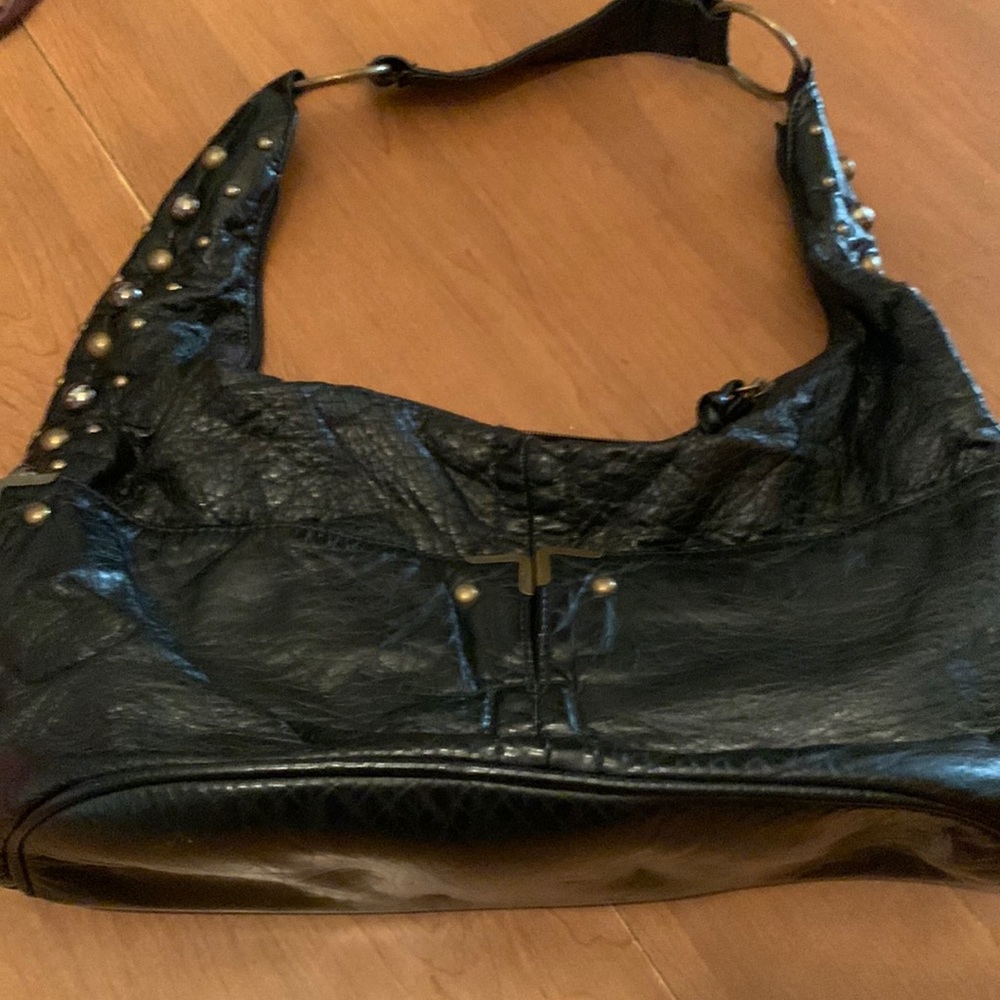 Bueno black bag